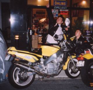 岡村さんのFZR1000